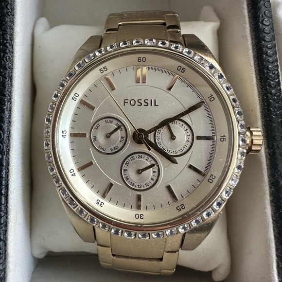 Gold fossil watch - Picture 1 of 1